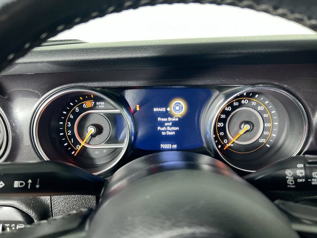 Used 2020 Silver Jeep Unlimited Sport Altitude image 20