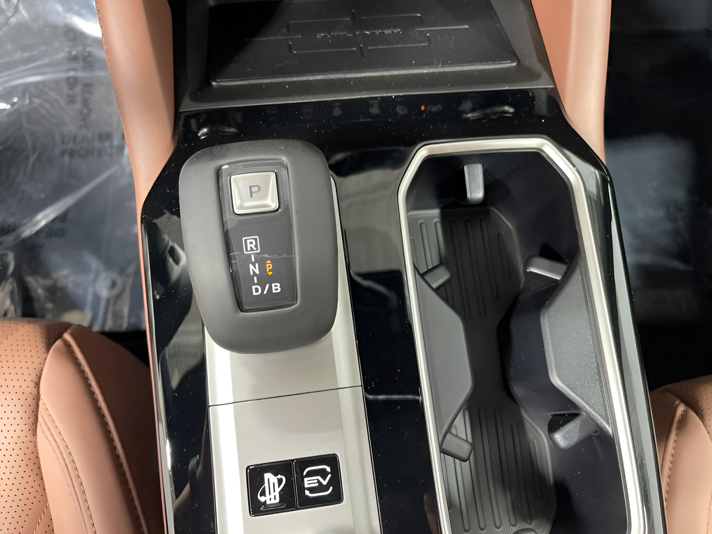 New 2026  Mitsubishi SEL image 15