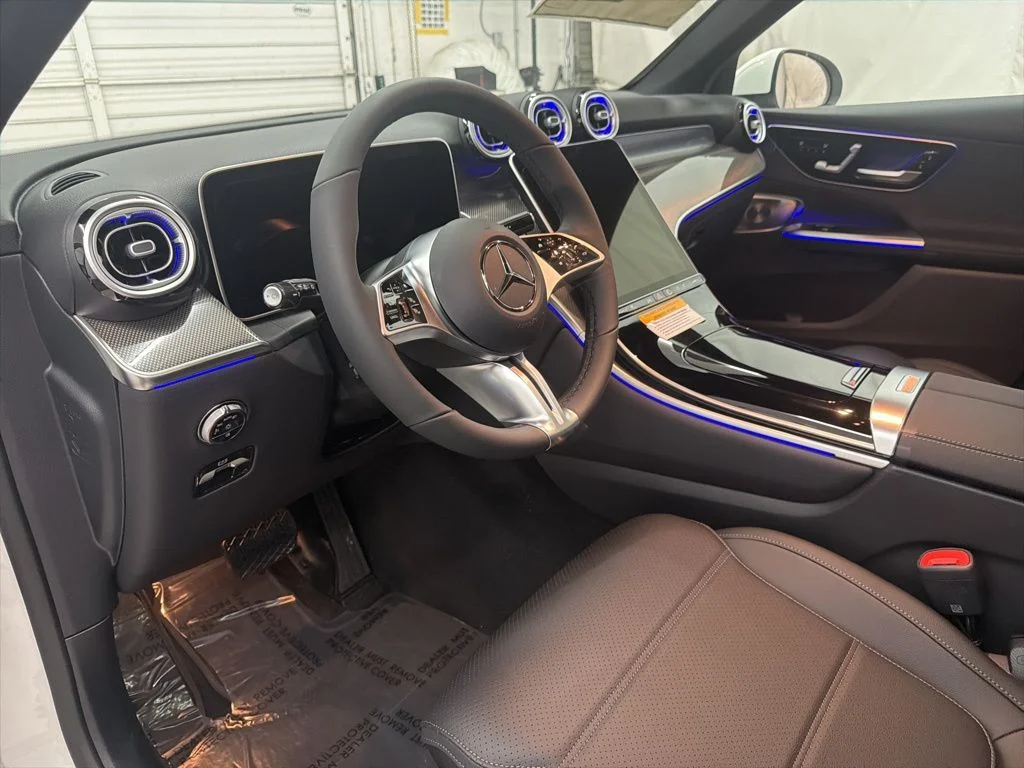 Used 2026 White Mercedes-Benz GLC 300 image 12