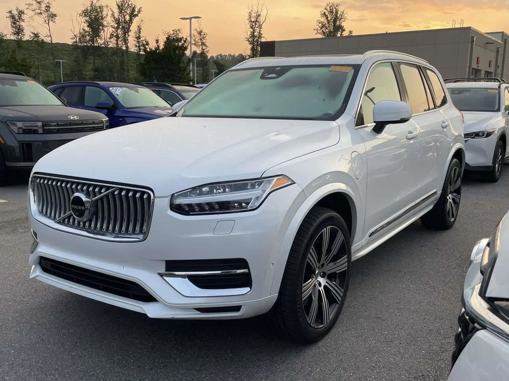 Used 2023 Crystal White Metallic Volvo Plus image 2