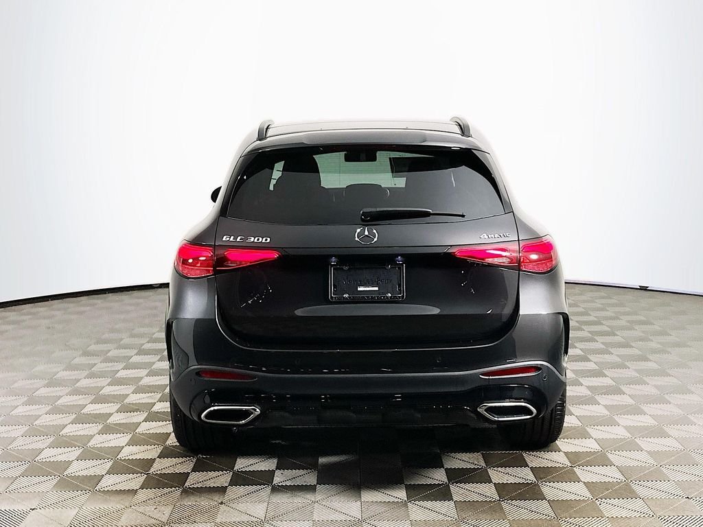 Used 2026 Graphite Grey Metallic Mercedes-Benz GLC 300 image 5