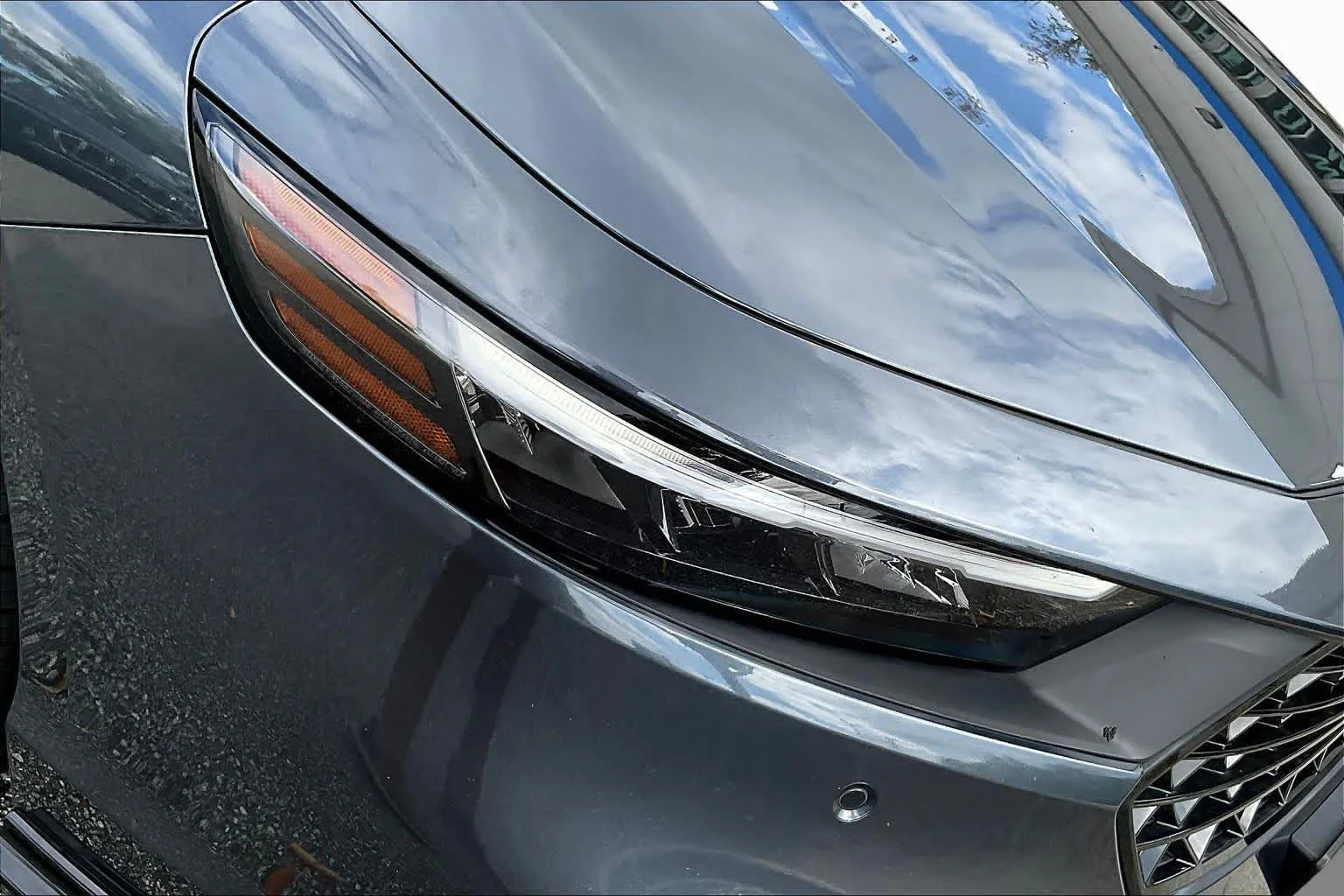Used 2025 Meteorite Gray Metallic Honda Touring image 27