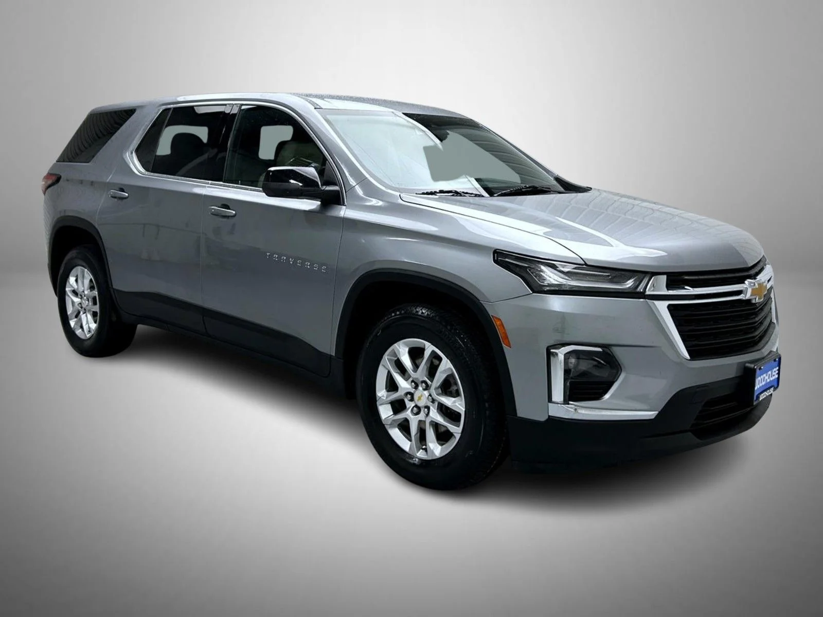 Used 2023 Gray Chevrolet LS image 3
