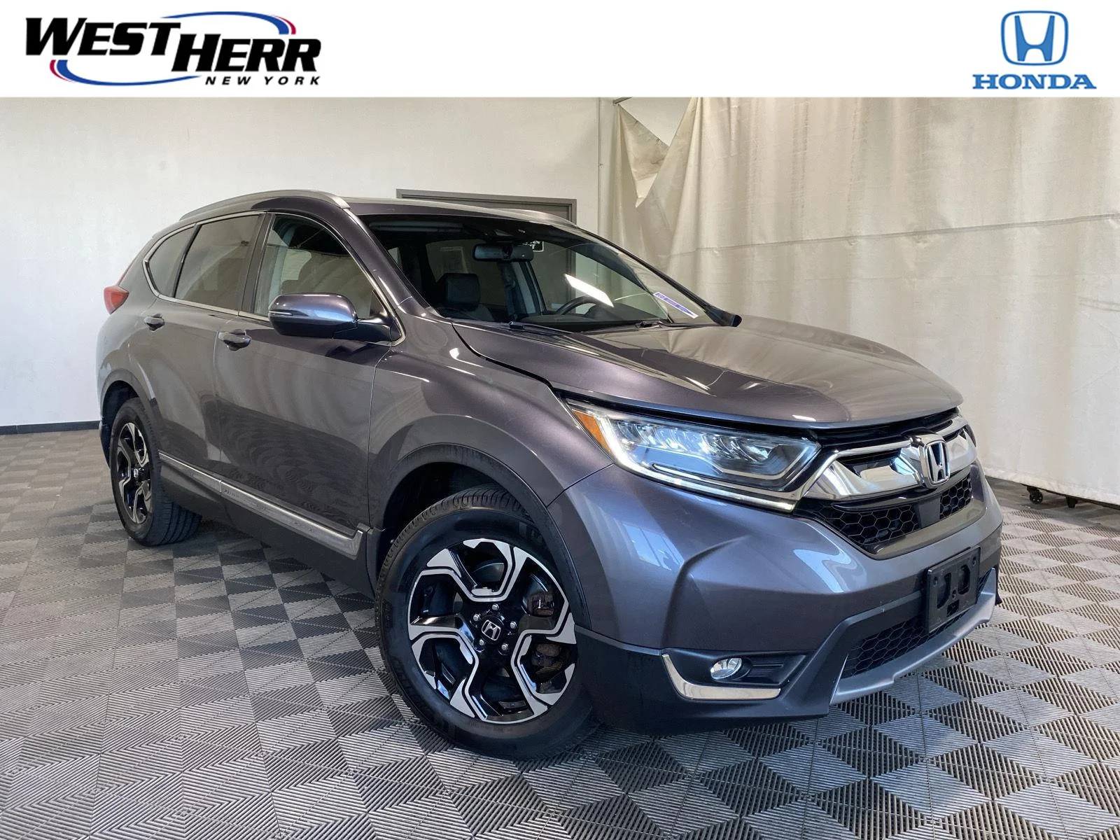 Used 2019 Modern Steel Metallic Honda Touring image 1