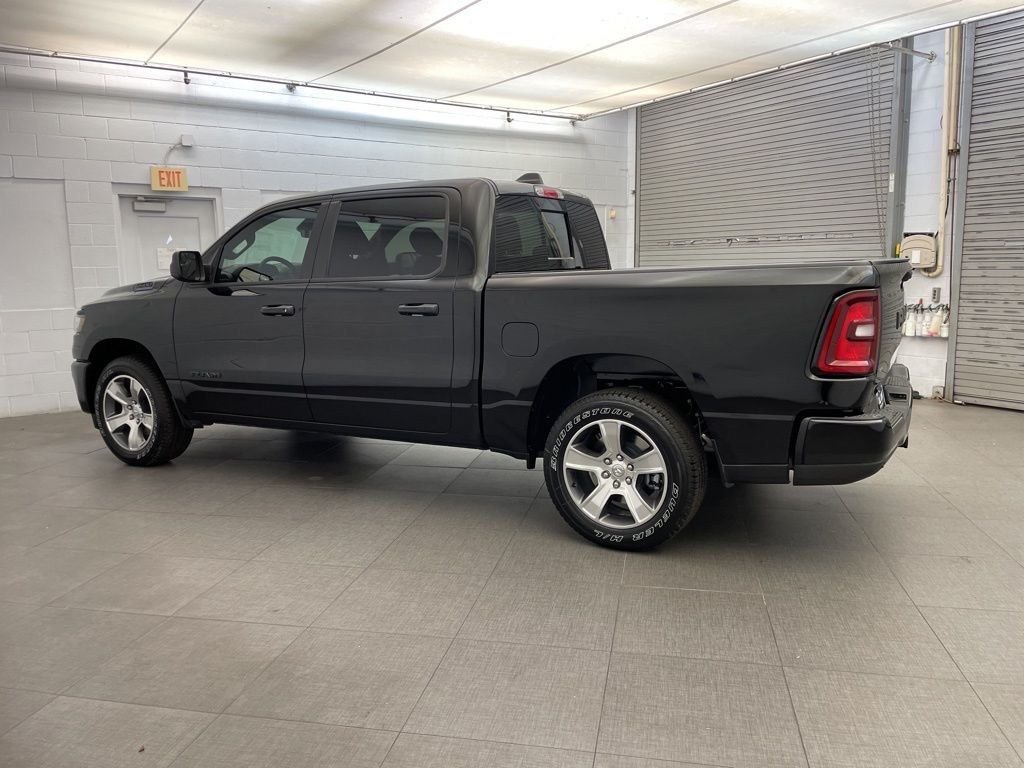 New 2026 Diamond Black Crystal Pearl-Coat Exterior Paint RAM Express image 5