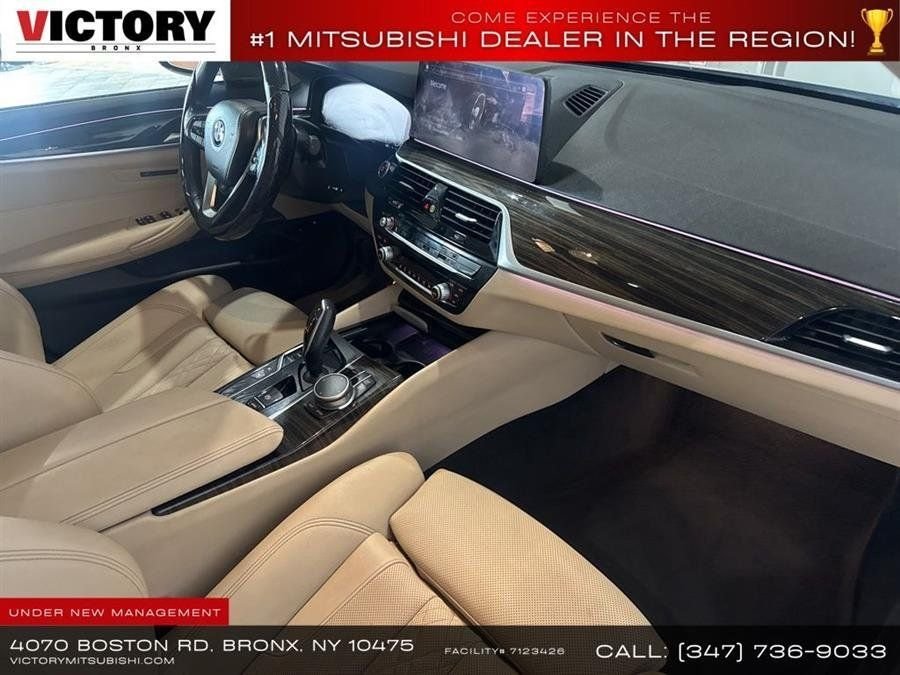 Used 2022 White BMW 530e iPerformance image 14