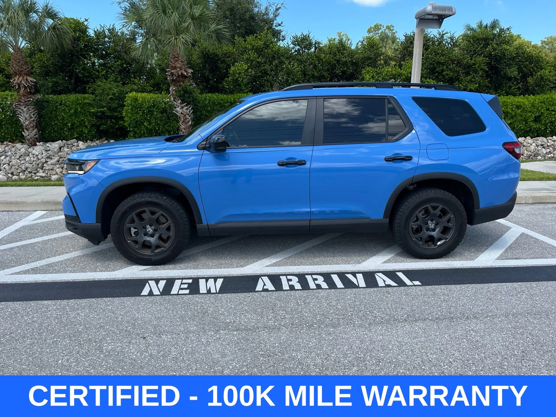 Certified Used 2024 Diffused Sky Pearl Honda TrailSport image 2