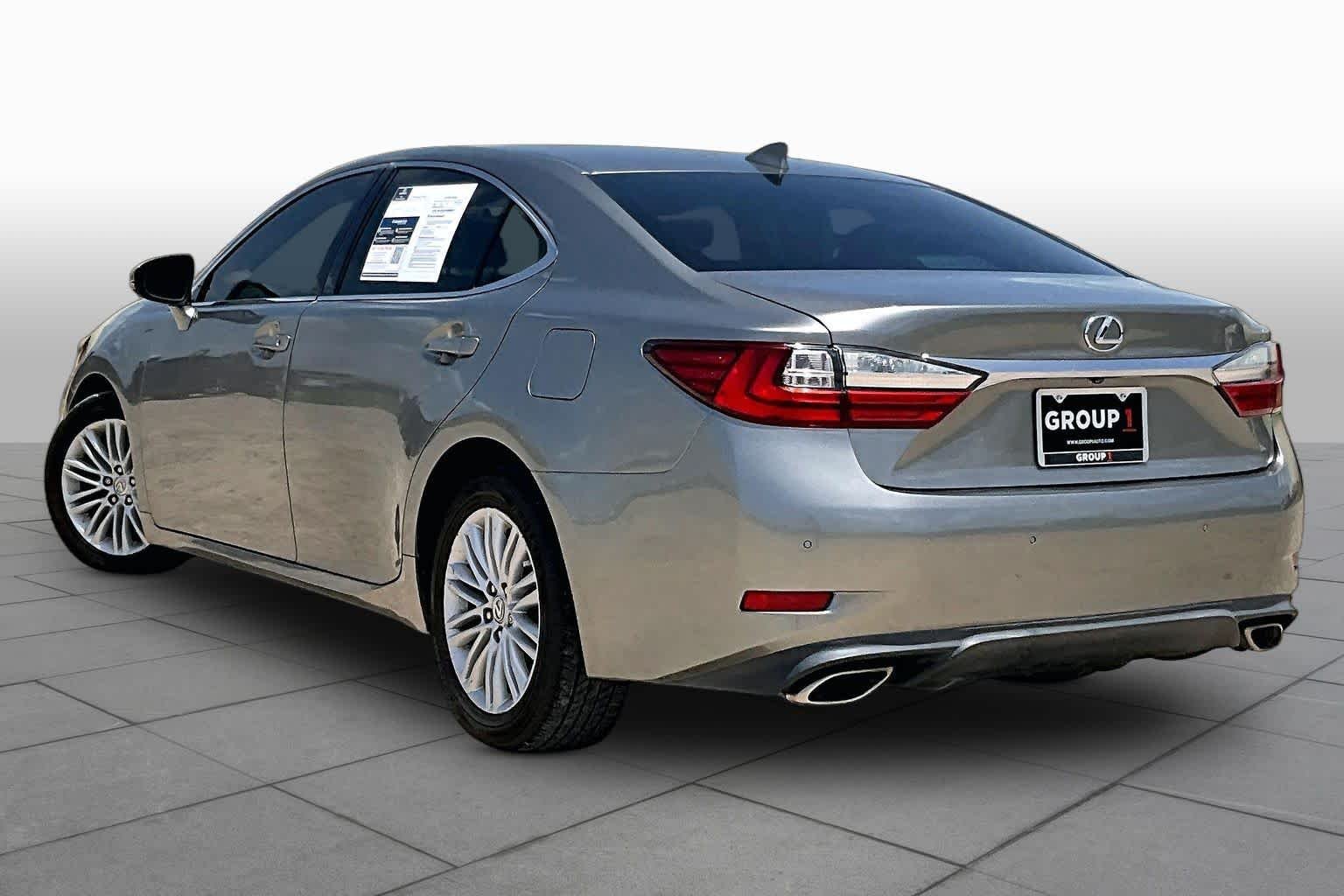 Used 2016 Atomic Silver Lexus  image 10
