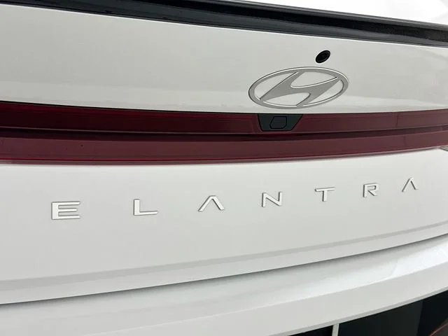New 2026 Hyundai ELANTRA SEL Sport