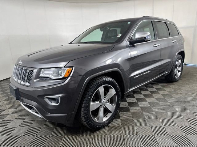Used 2016 Crystal Metallic Jeep Overland image 8