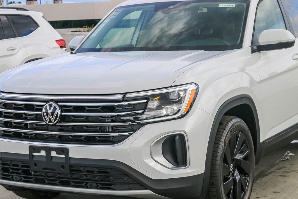 2026 Volkswagen Atlas SE w/Tech - Photo 4