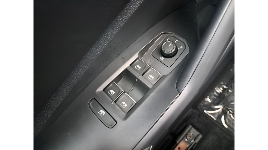 New 2026 Black Volkswagen 1.5T Sport image 25