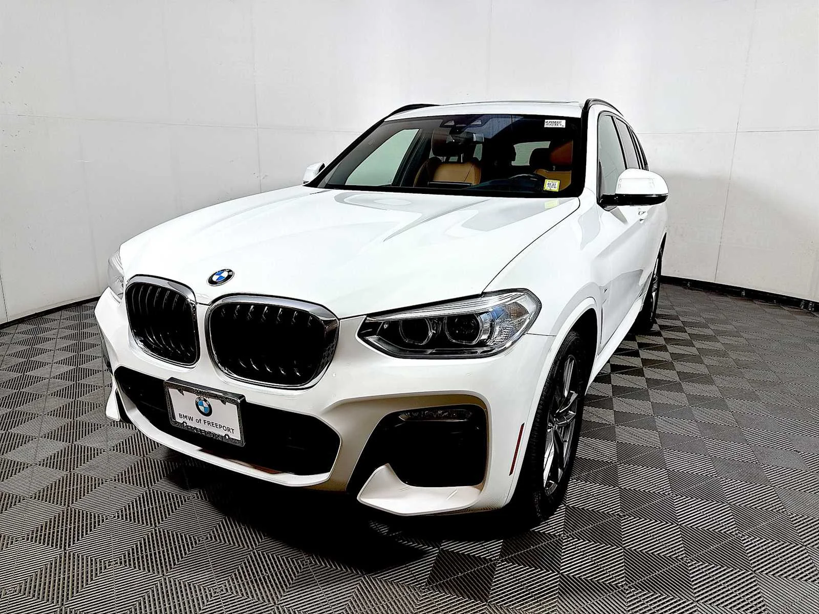 Used 2019 Alpine White BMW xDrive30i image 3