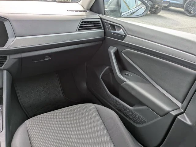 Certified Used 2019 Gray Volkswagen 1.4T S image 16