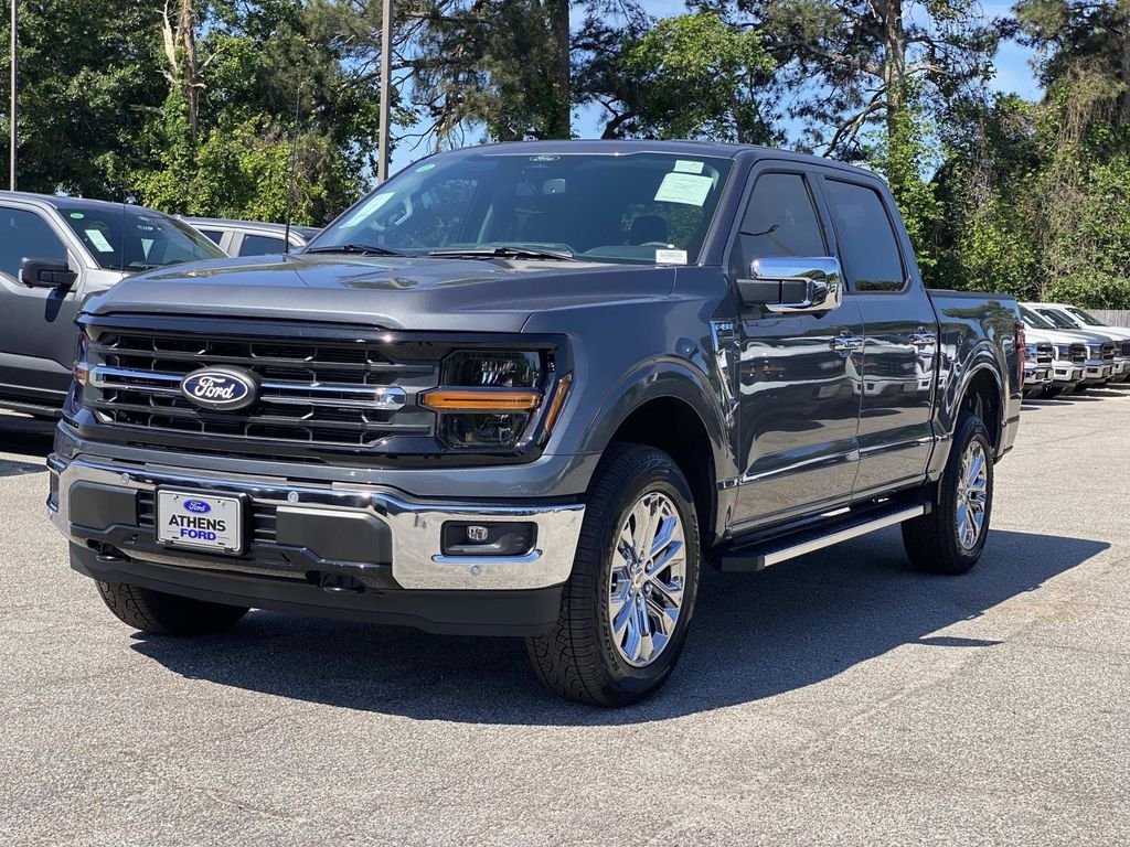 New 2026 Carbonized Gray Metallic Ford XLT image 6