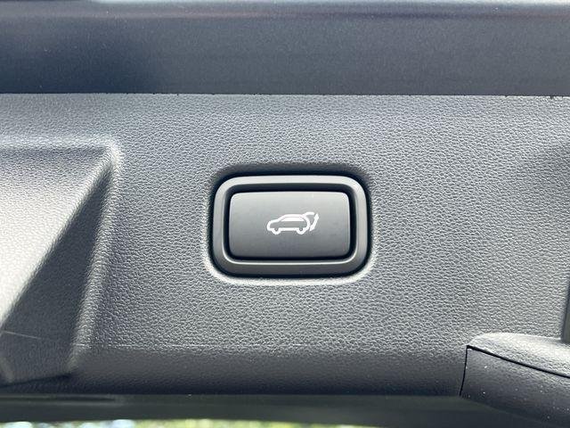New 2026 Black Hyundai SEL FWD image 32