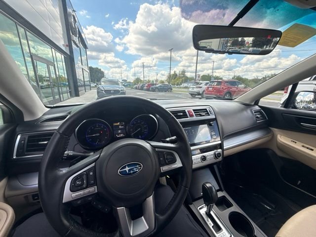 Used 2017 White Subaru 2.5i image 22