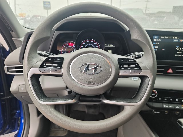 Certified Used 2023 Blue Hyundai SEL image 17