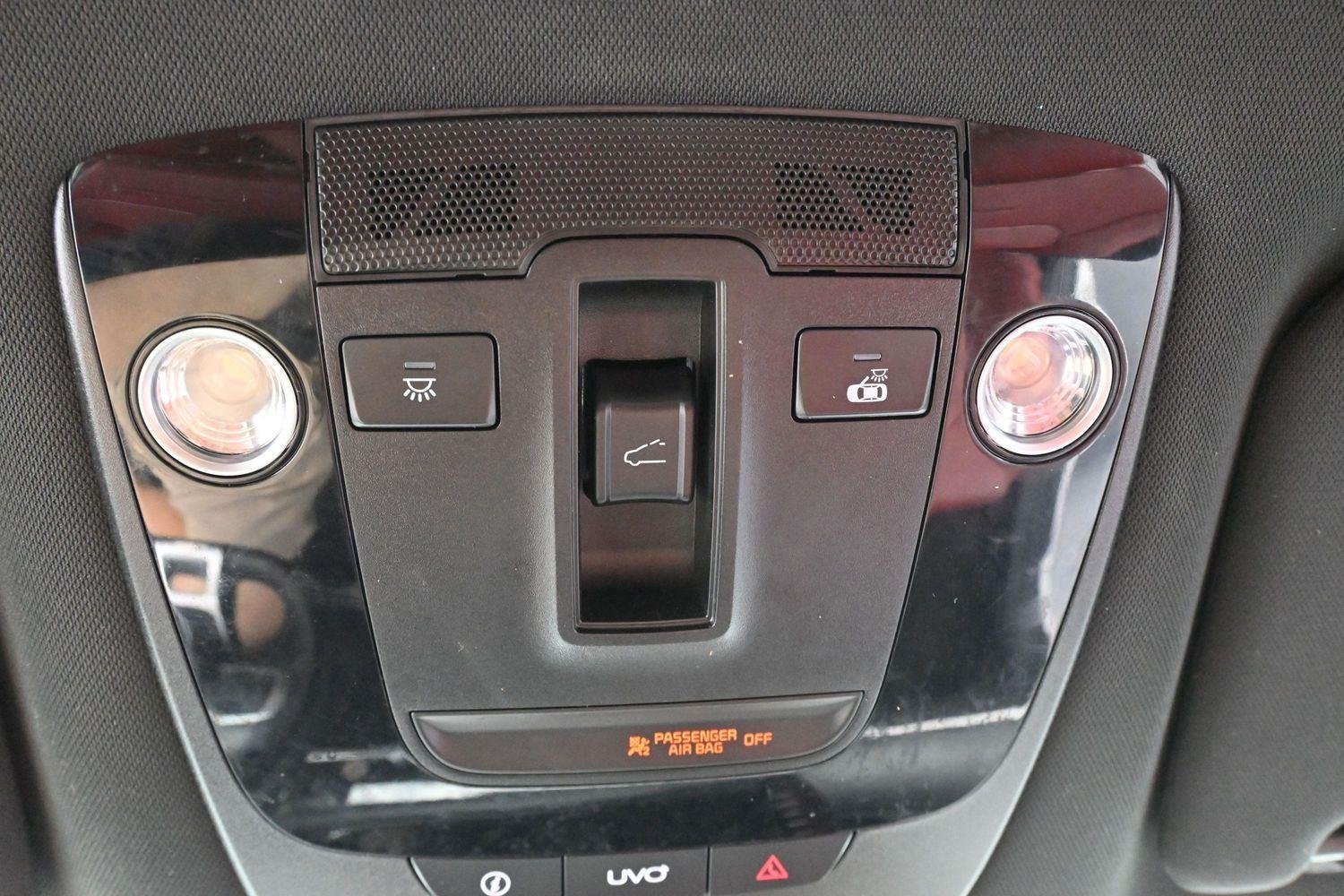 Used 2022 Glacial White Pearl Kia GT-Line image 30
