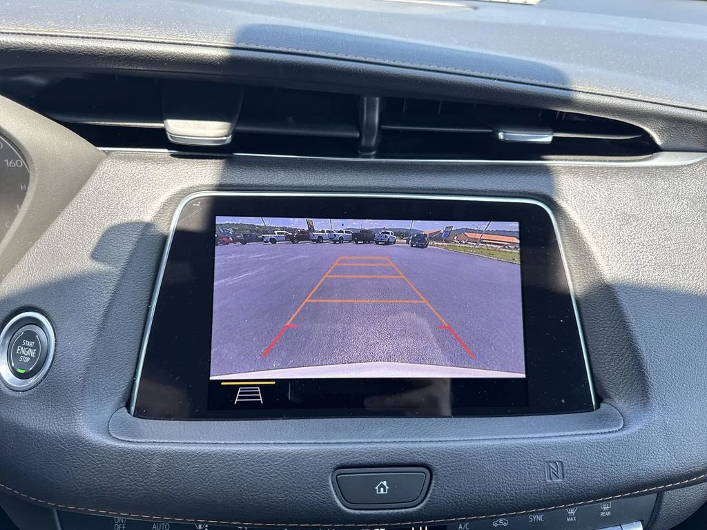 Used 2019 White Cadillac Sport image 17