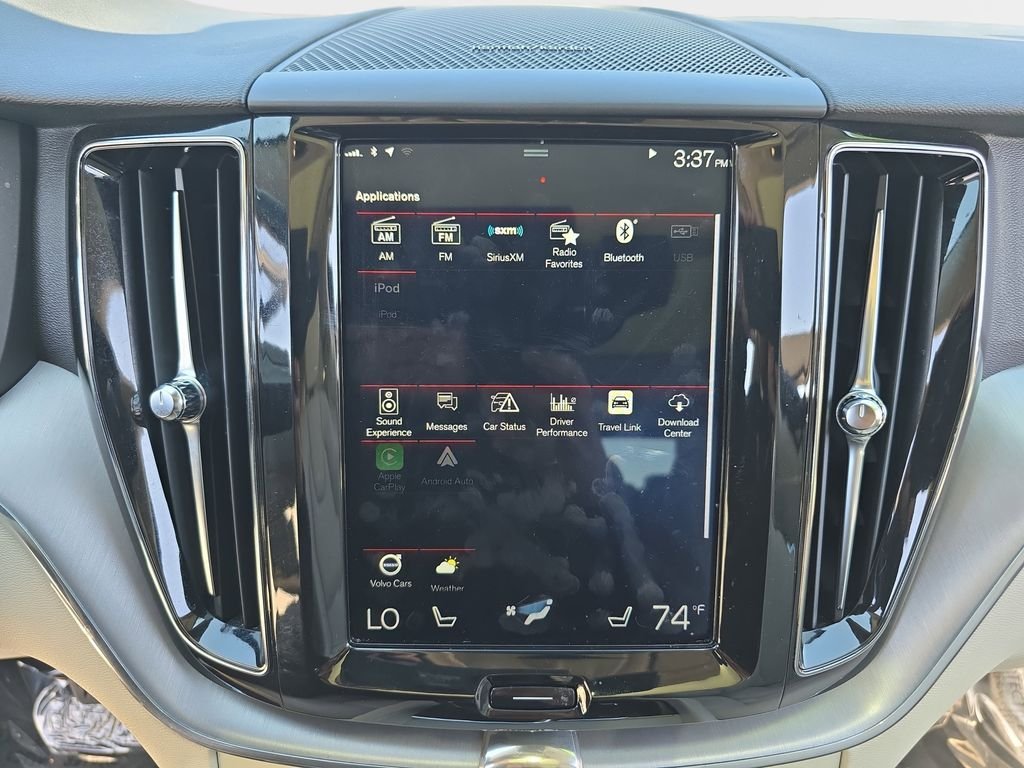 Used 2020 White Volvo T5 Momentum image 24