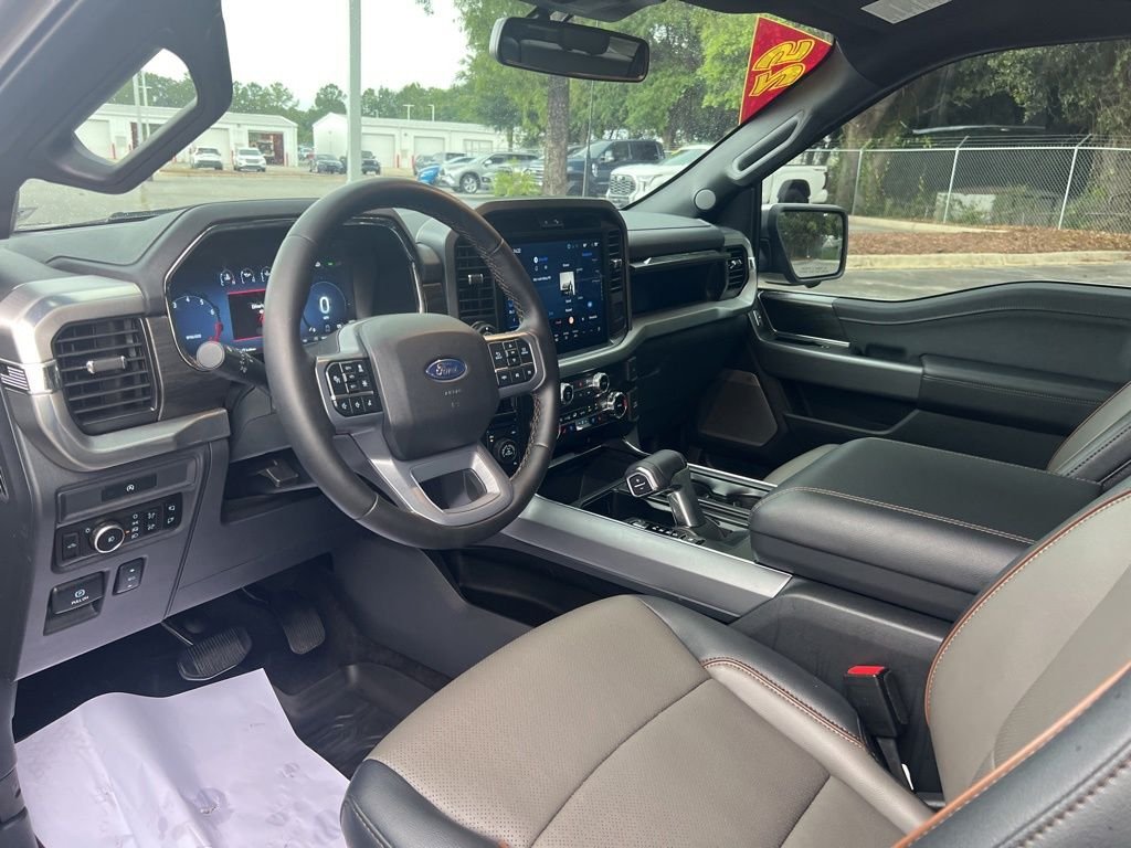 Used 2025 Gray Ford Lariat image 9