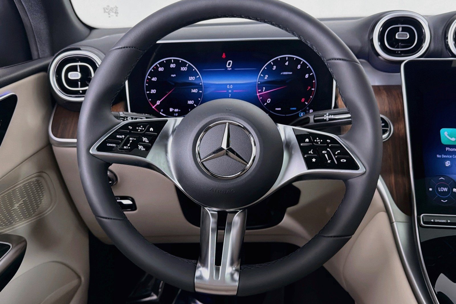 New 2026 Polar White Mercedes-Benz GLC 300 SUV image 17