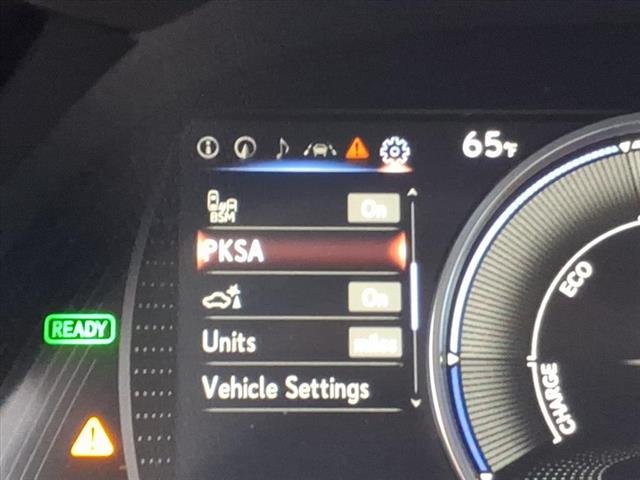 2025 Lexus ES Hybrid 300h - Photo 13