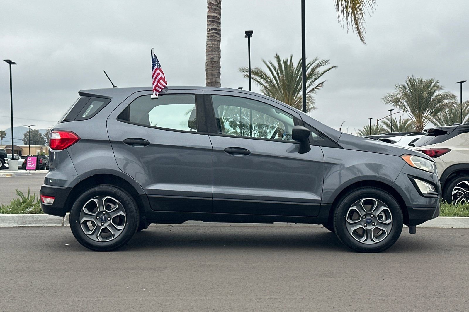 Used 2018 Gray Ford S image 3