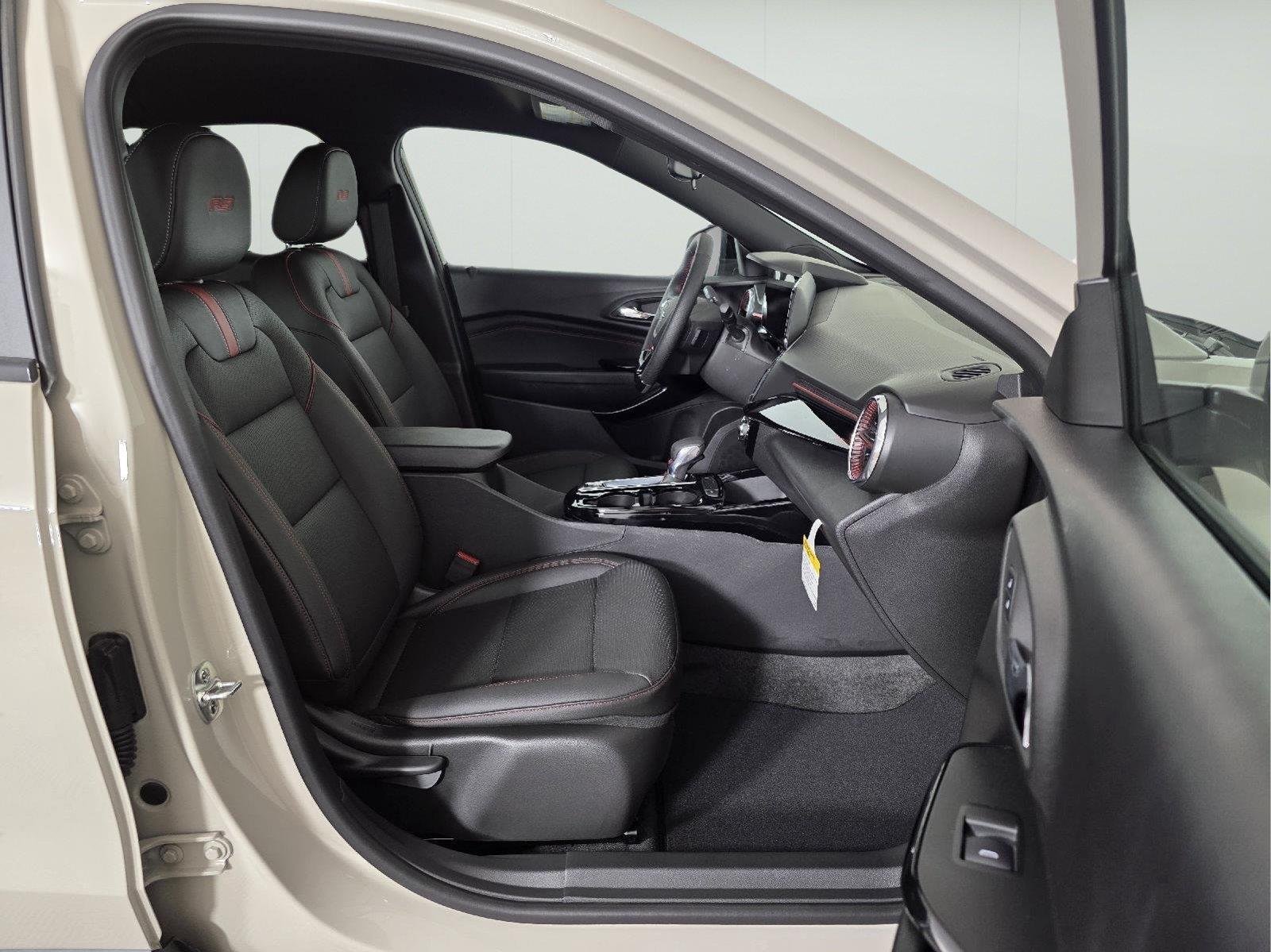 2026 Chevrolet Trax RS - Photo 24