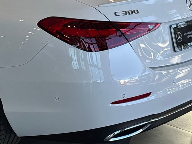 New 2026 MANUFAKTUR Moonlight White Metallic Mercedes-Benz C 300 image 35