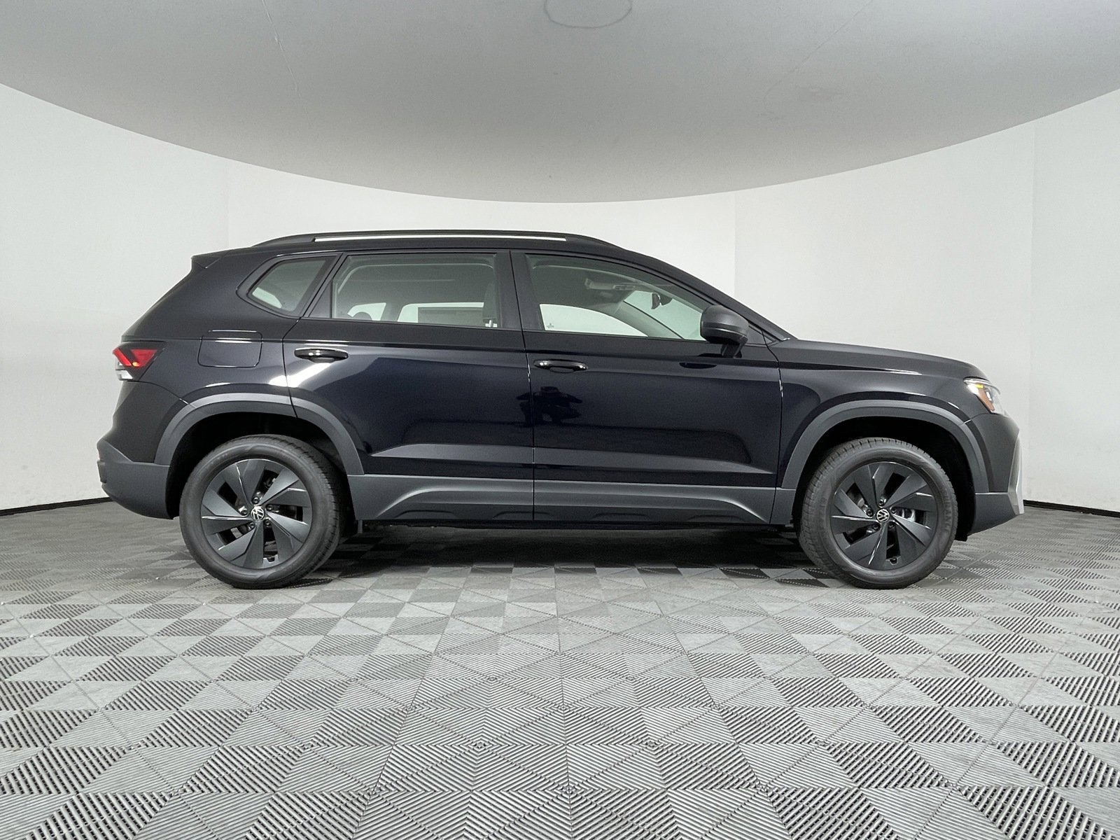 2025 Volkswagen Taos S - Photo 10