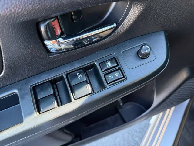 Used 2012  Subaru 2.0i Sport Premium image 17