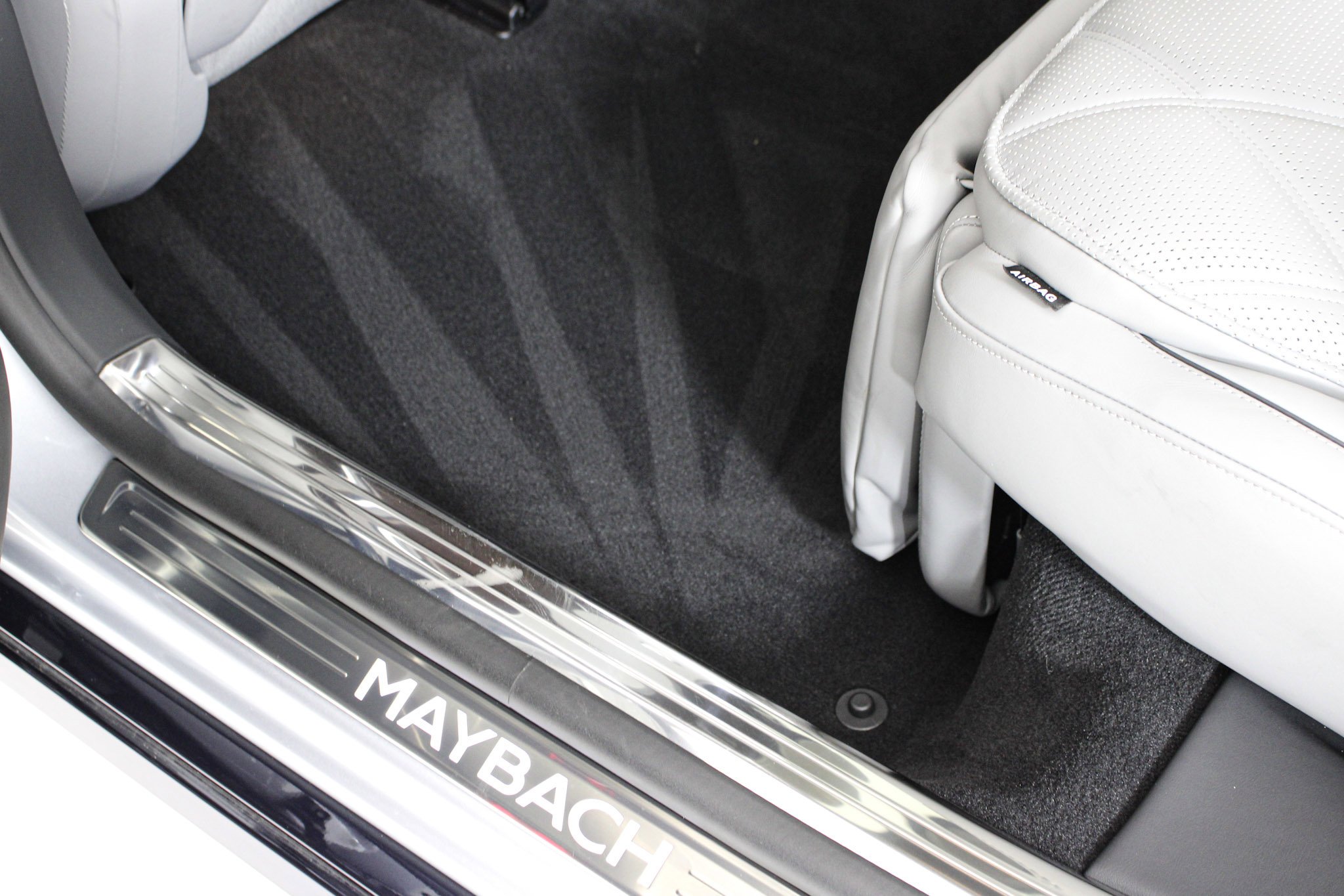 Used 2024 Blue Mercedes-Benz Maybach S 680 image 50