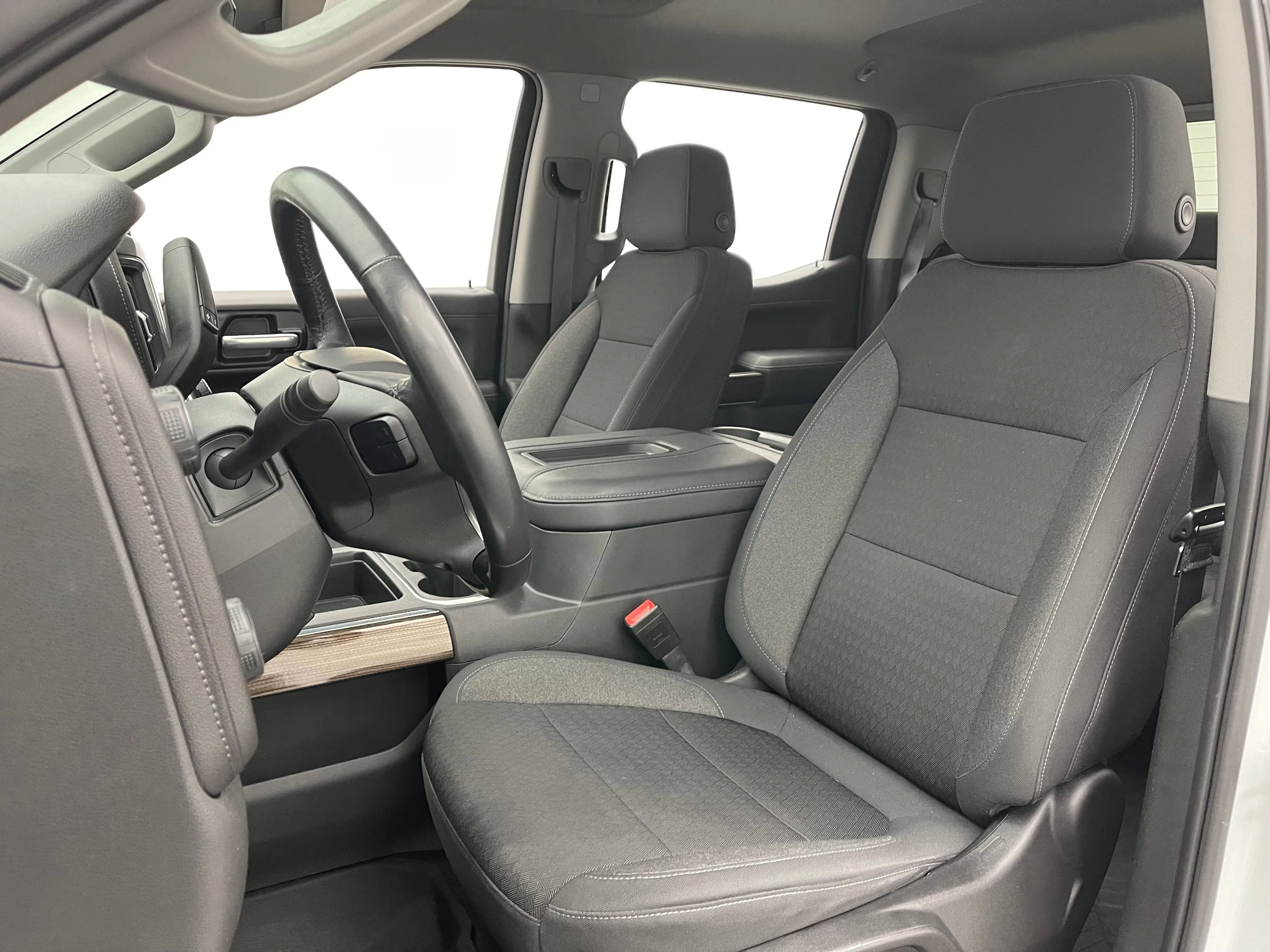 Used 2021 SUMMIT WHITE Chevrolet LT Trail Boss image 17