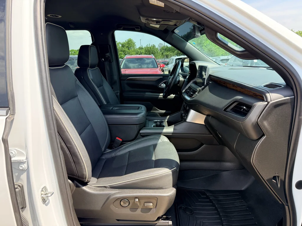 Used 2022 Summit White Chevrolet Premier image 13