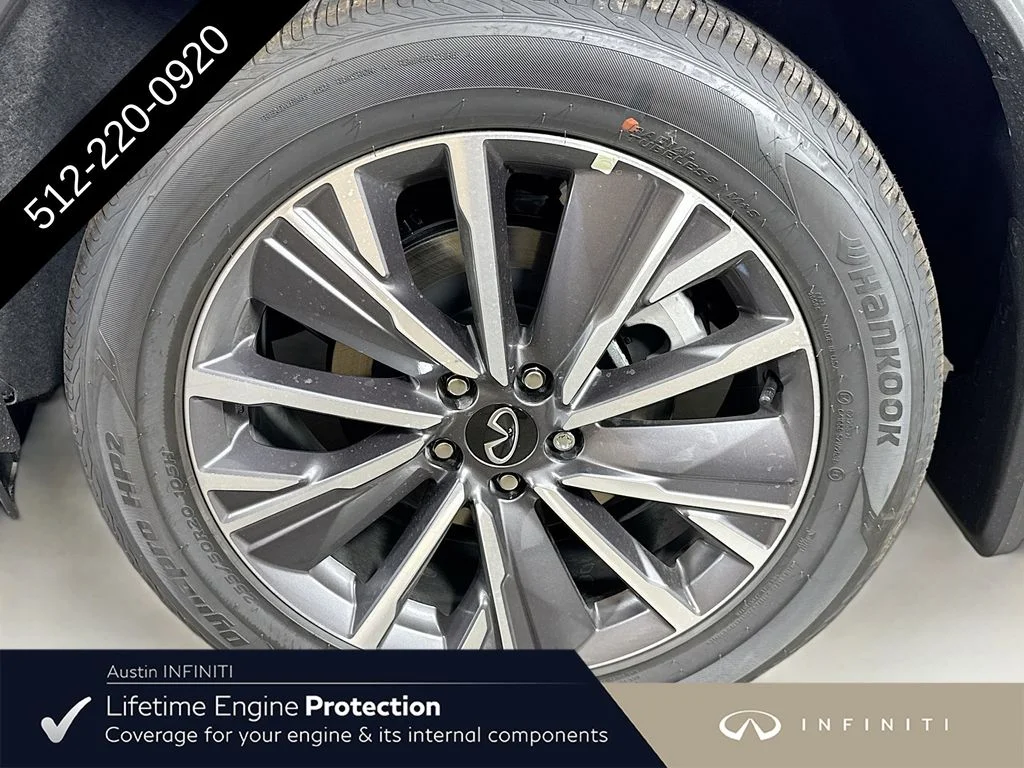 New 2027 RADIANT WHITE INFINITI LUXE image 43