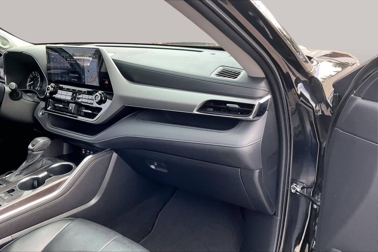 Used 2022 Midnight Black Metallic Toyota Platinum image 19