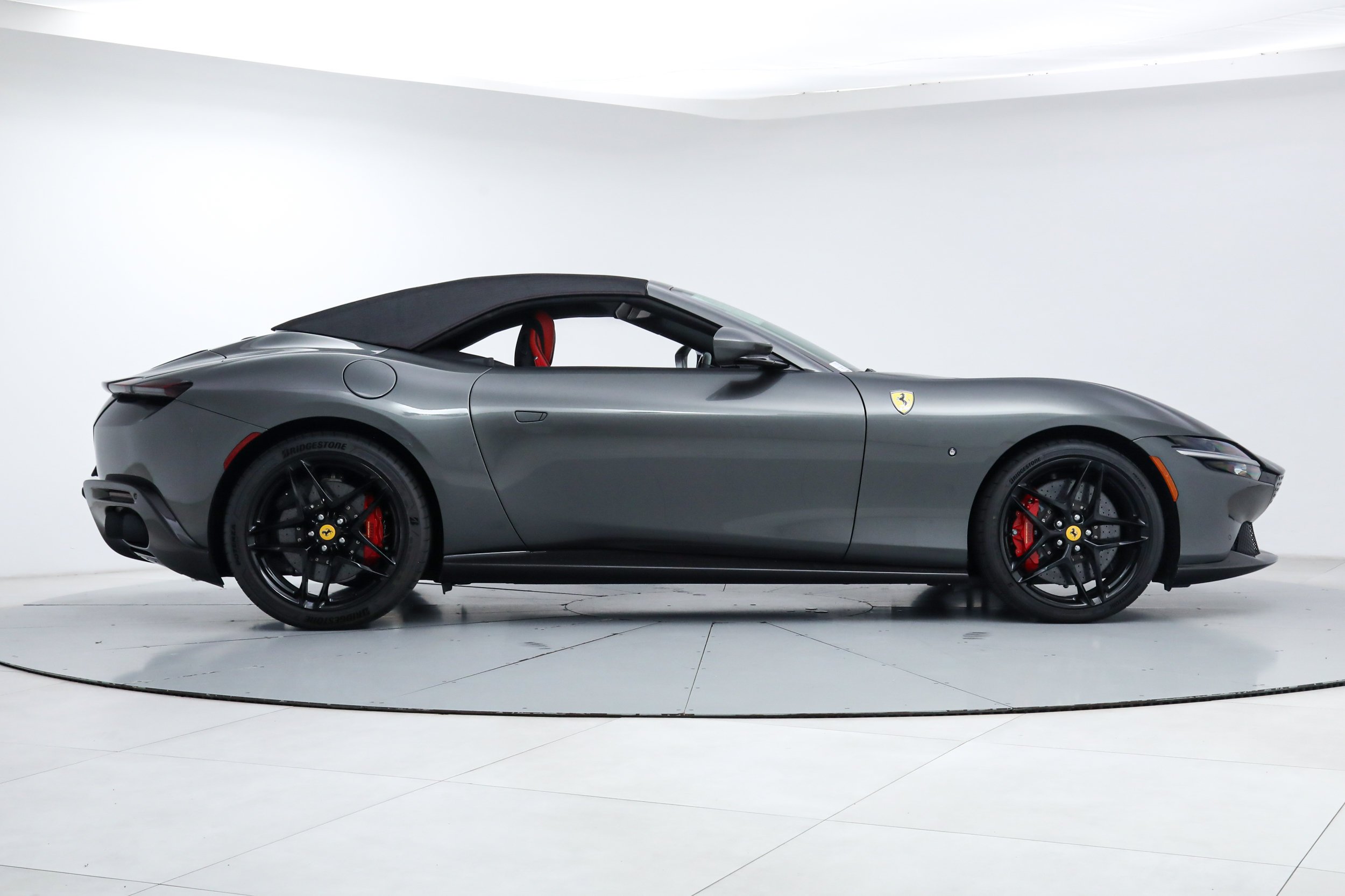 Used 2025 Gray Ferrari  image 10