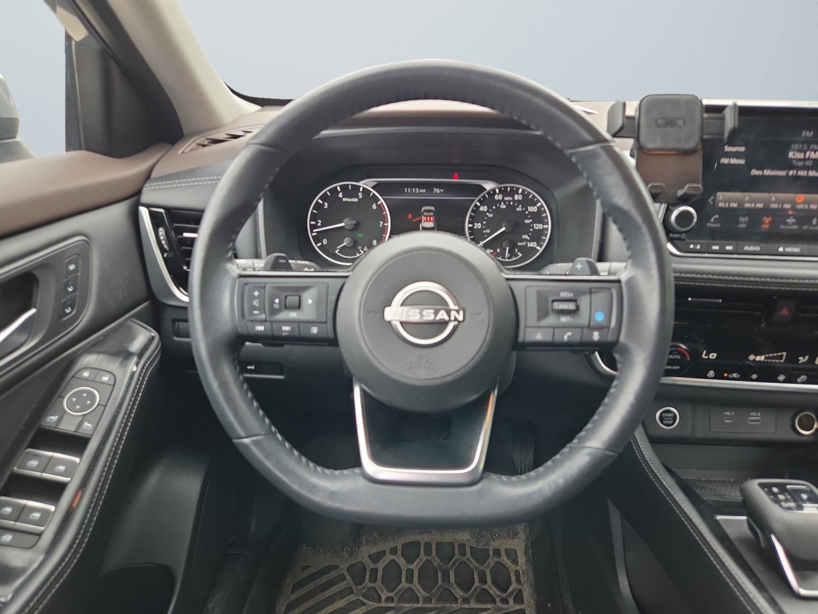Used 2023 Boulder Gray Pearl Nissan SL image 12