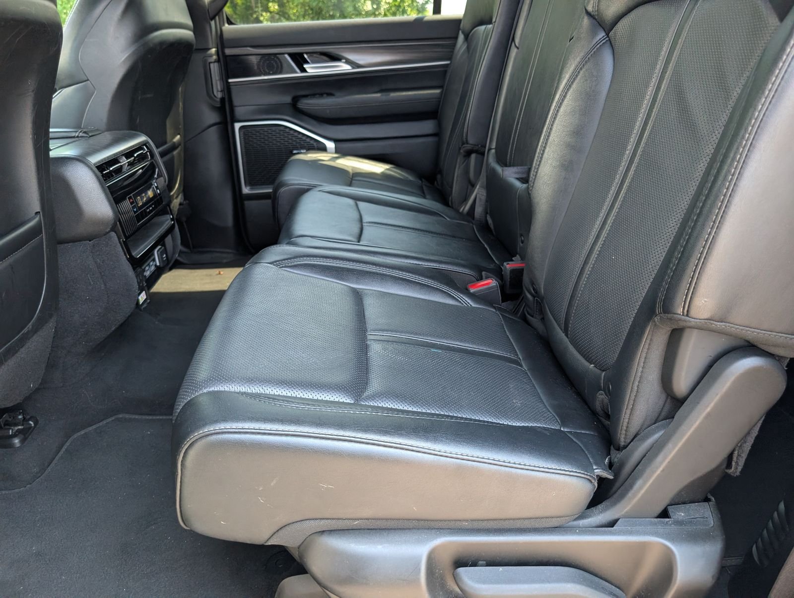 Used 2024 White Jeep Series II image 8
