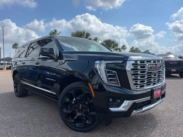 2026 GMC Yukon Denali AWD's photo