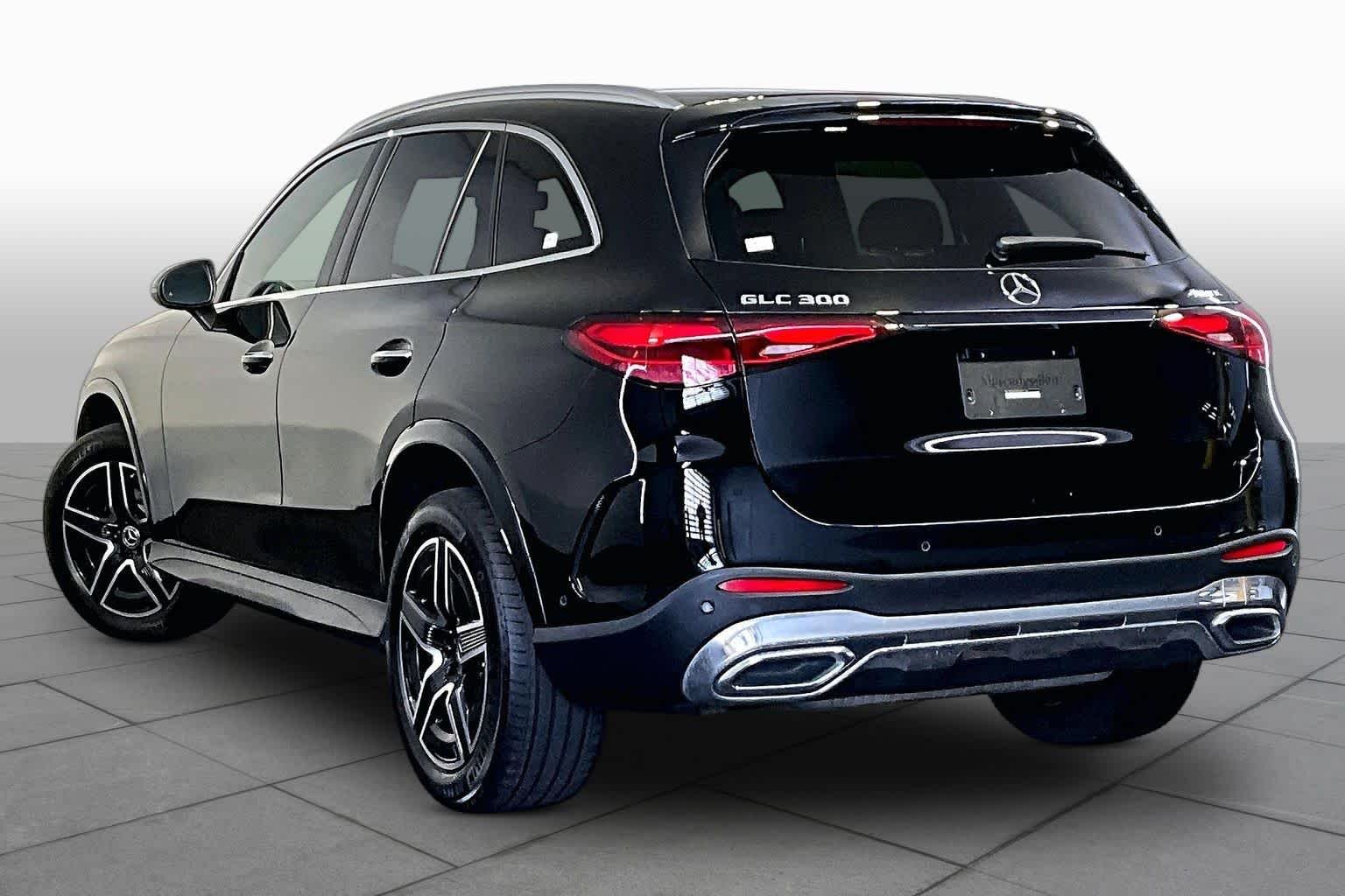 Used 2023 Black Mercedes-Benz GLC 300 image 12
