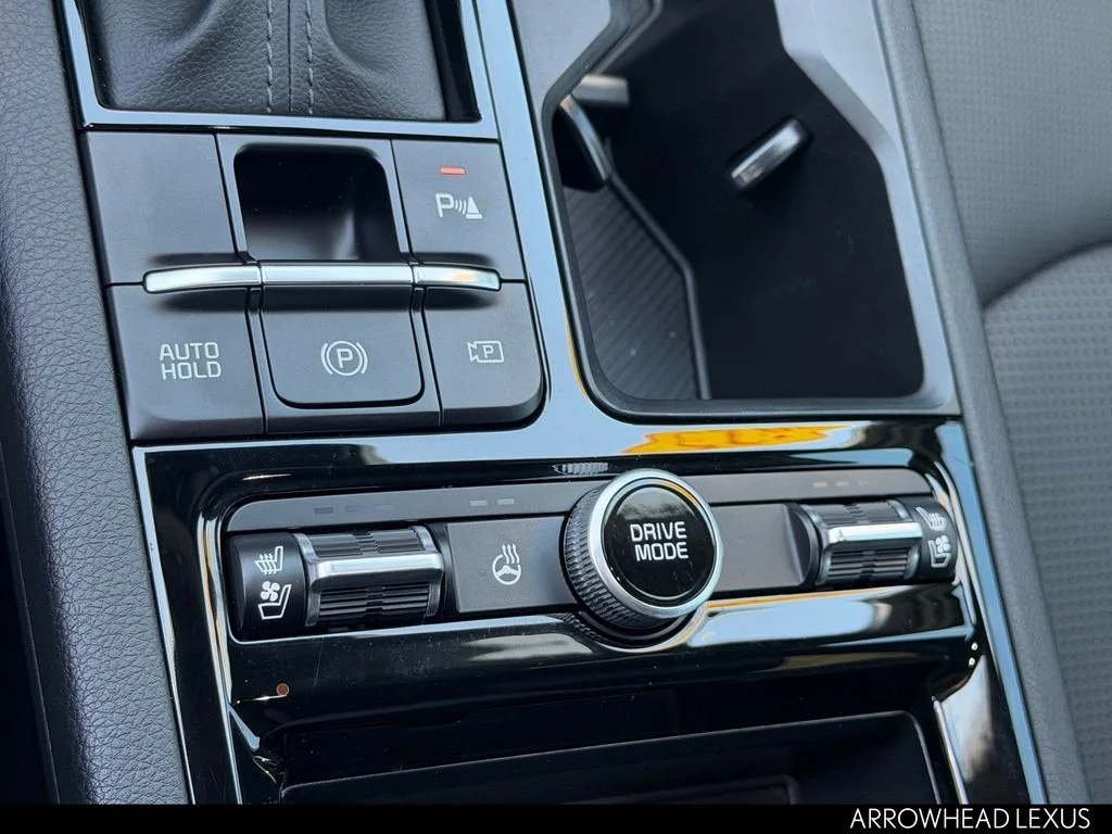 Used 2025 Black Kia GT image 30