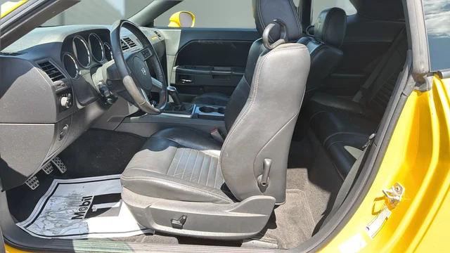 Used 2010 Yellow Dodge R/T image 14