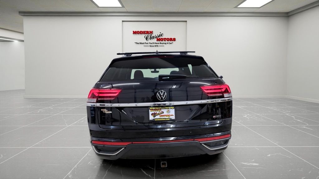 Used 2021 Black Volkswagen 2.0T S image 6