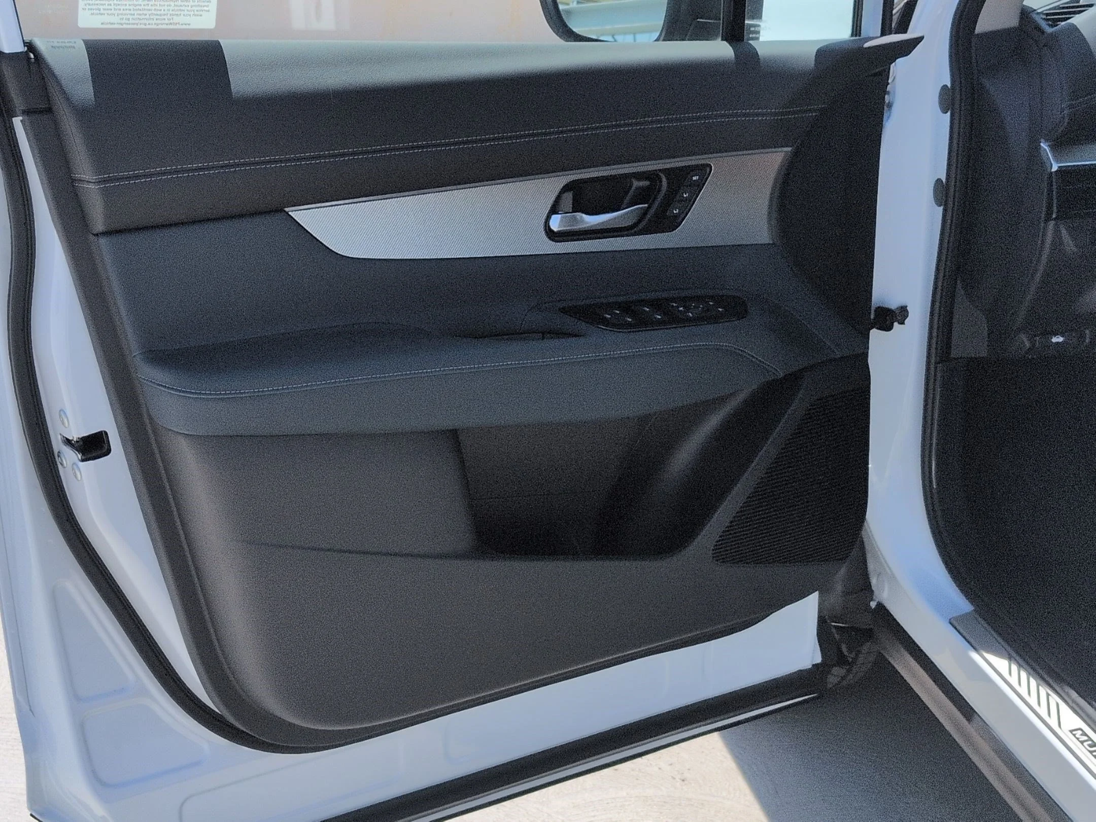 New 2026 Everest White Pearl Tricoat Nissan Platinum image 13