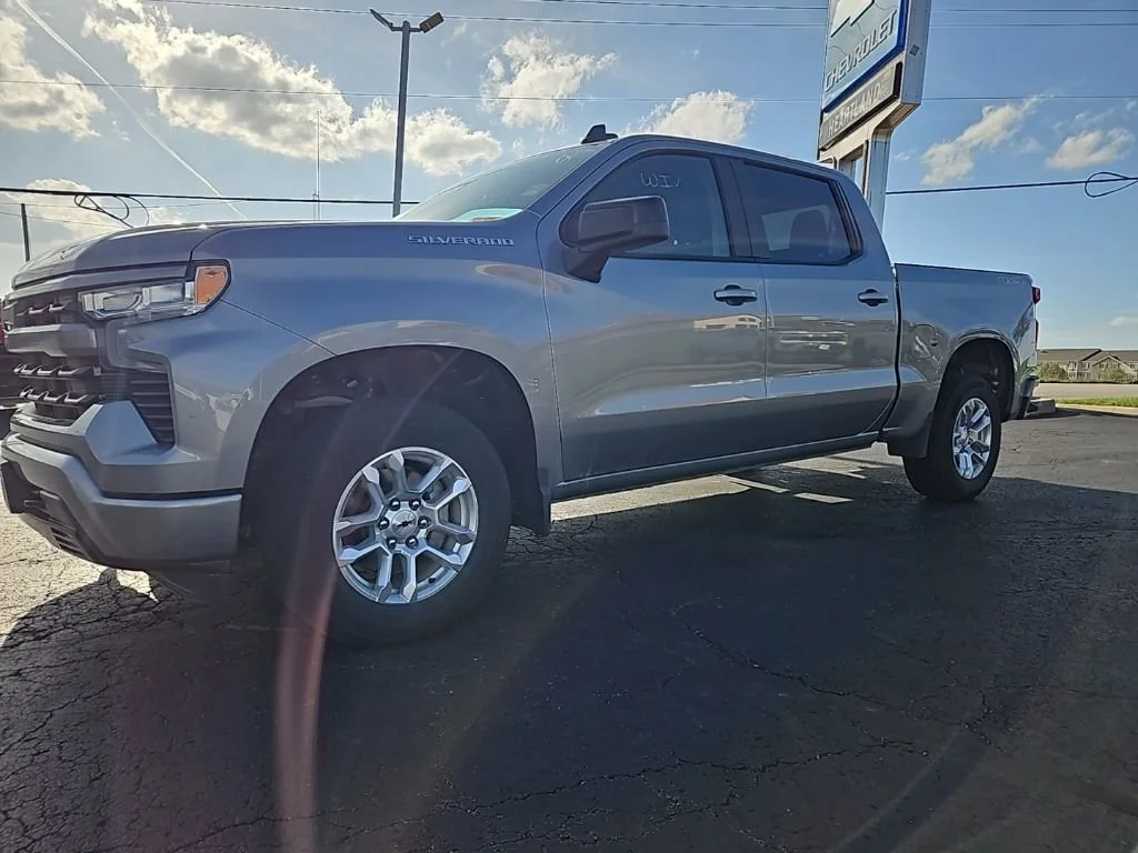 Used 2026 Chevrolet Silverado 1500 RST with VIN 2GCUKEED8T1114731 for sale in Kansas City
