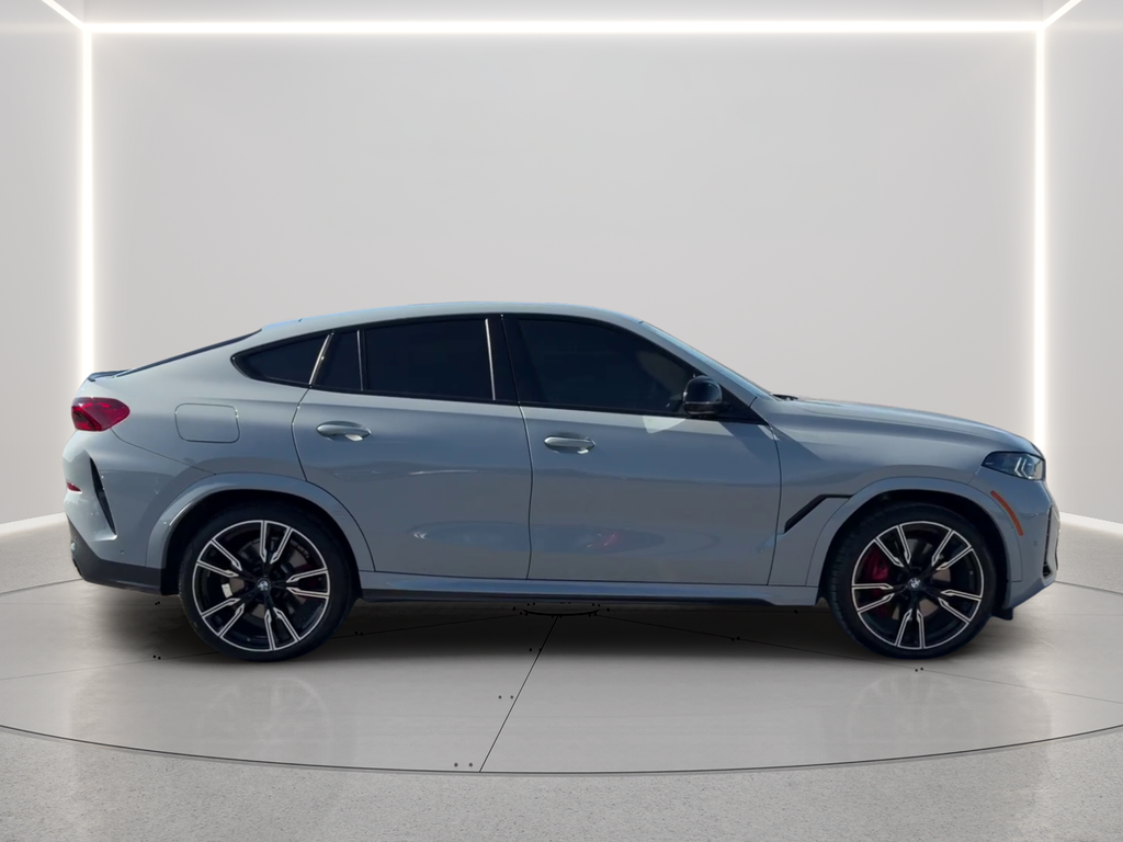 Used 2025 Gray BMW M60i image 4