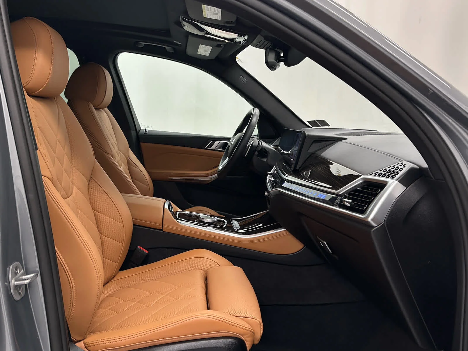 Used 2025 Skyscraper Grey Metallic BMW xDrive40i image 18